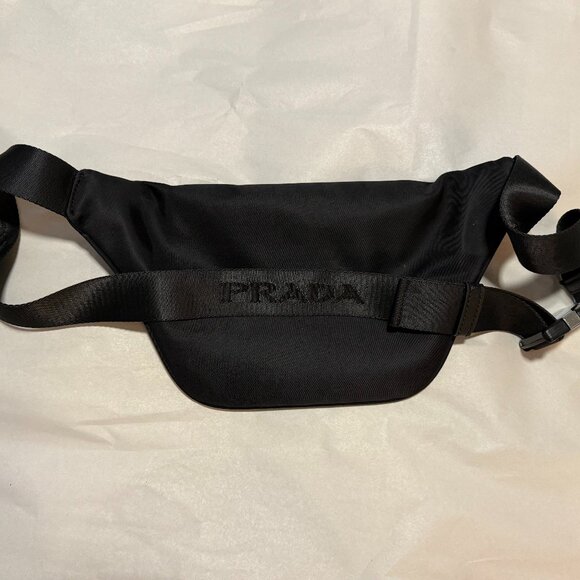 Prada Re-Nylon Enamel-Logo Belt Bag Unisex - Picture 4 of 8
